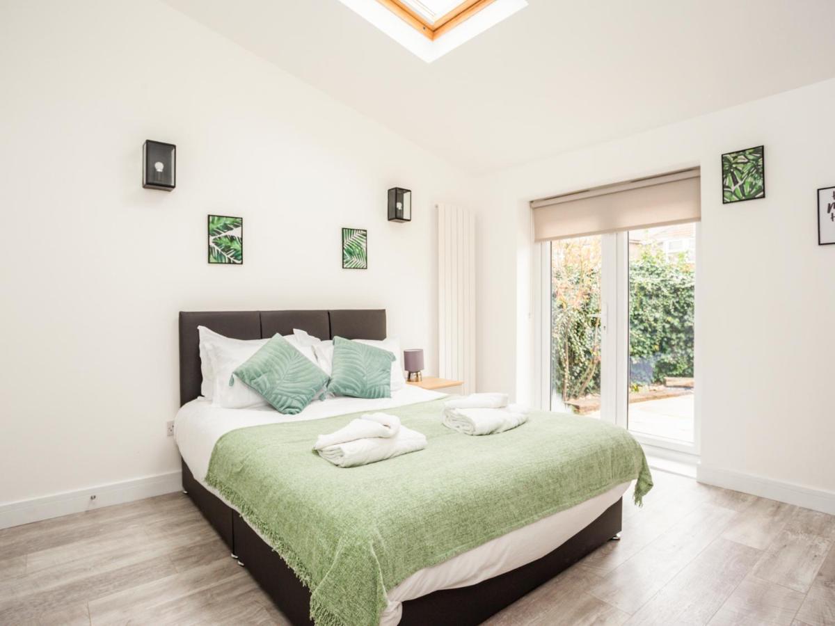 Outstanding 6 Sleeper - Great Location - Legoland Villa Windsor Exterior photo