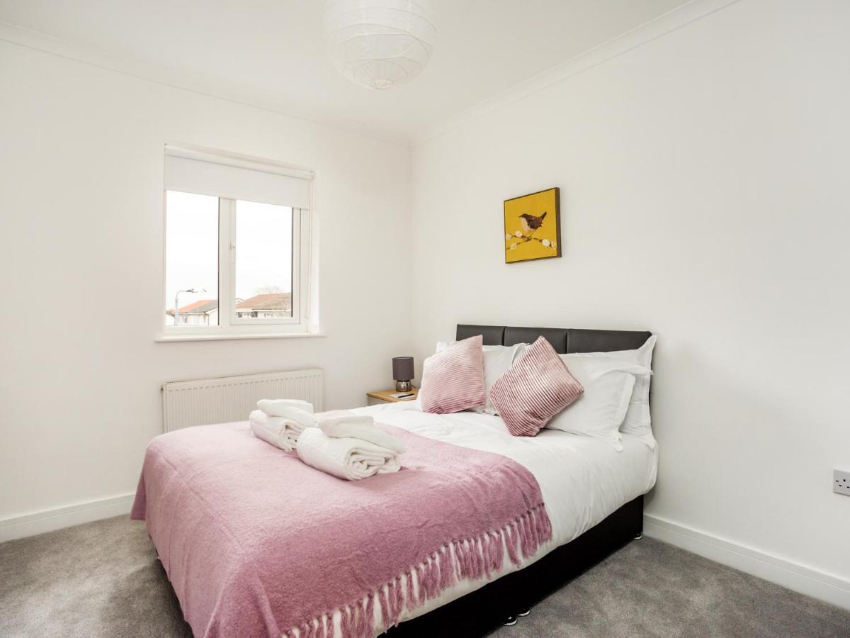 Outstanding 6 Sleeper - Great Location - Legoland Villa Windsor Exterior photo